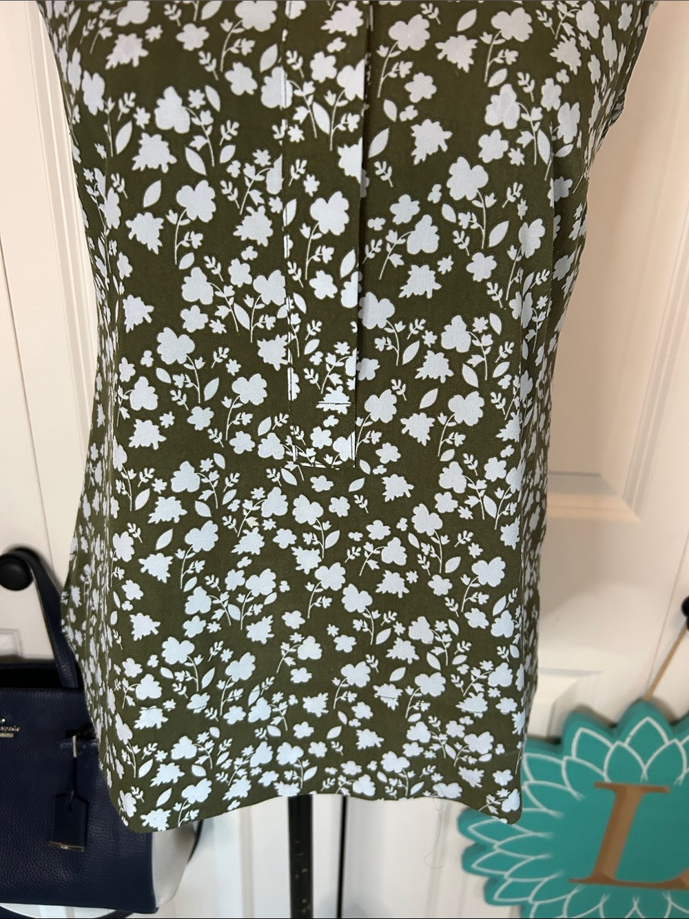 Cabi Keepsake blouse 3614 size XS - Picture 5 of 13